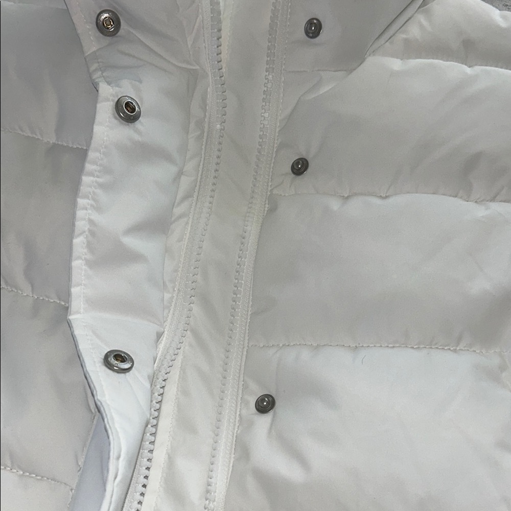 Garage Women's White Quilted Vest - Picture 6 of 14